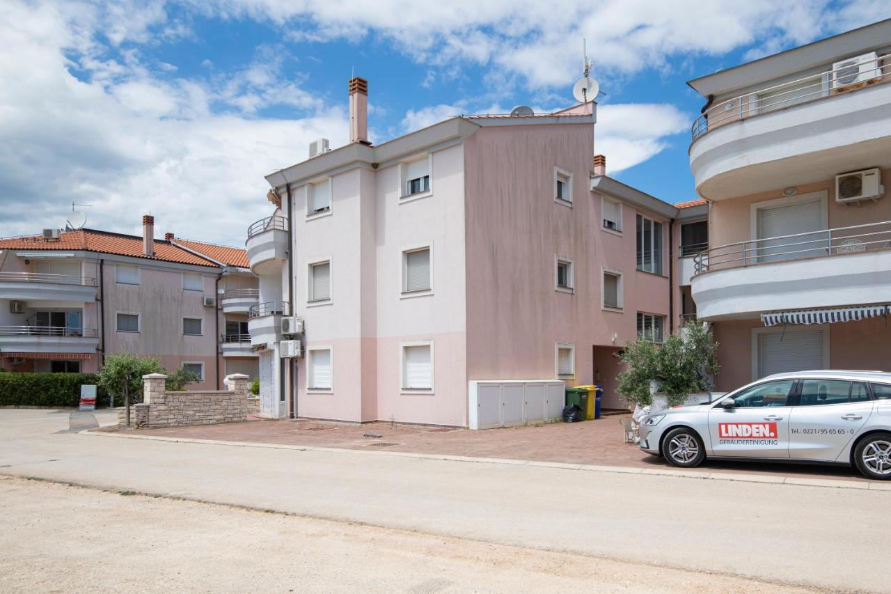 Medulin Burle Sea View Apartment Экстерьер фото
